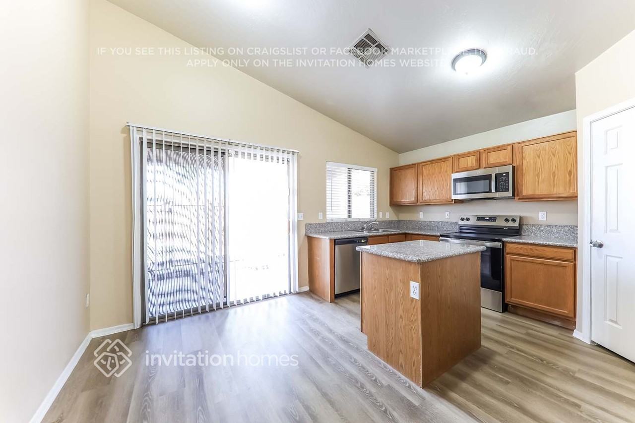 20850 N 7th Pl - Photo 5 of 18
