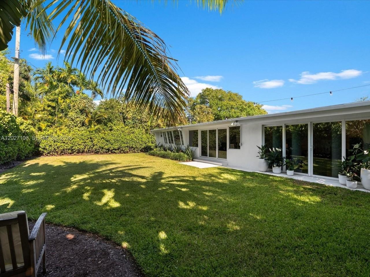 1945 Alamanda Dr #0 - Photo 6 of 50