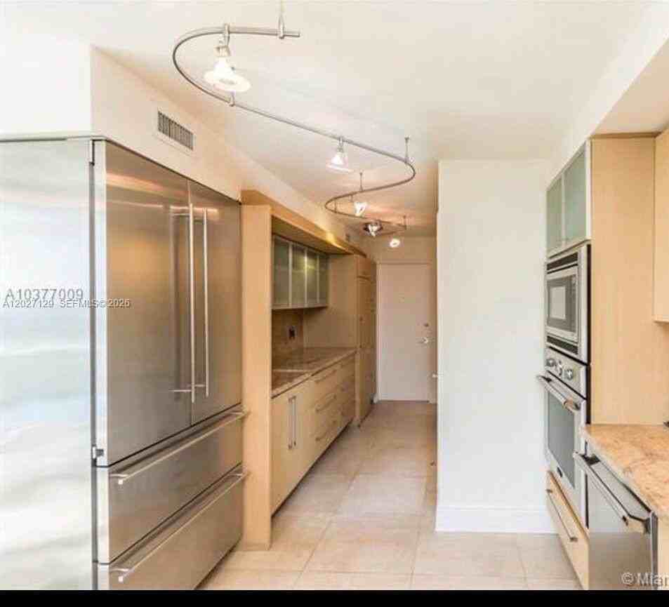607 Ocean Dr #9K - Photo 2 of 25