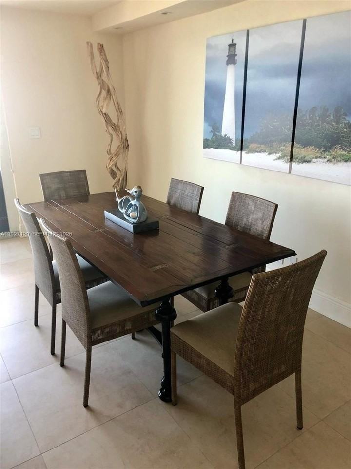 607 Ocean Dr #9K - Photo 7 of 25