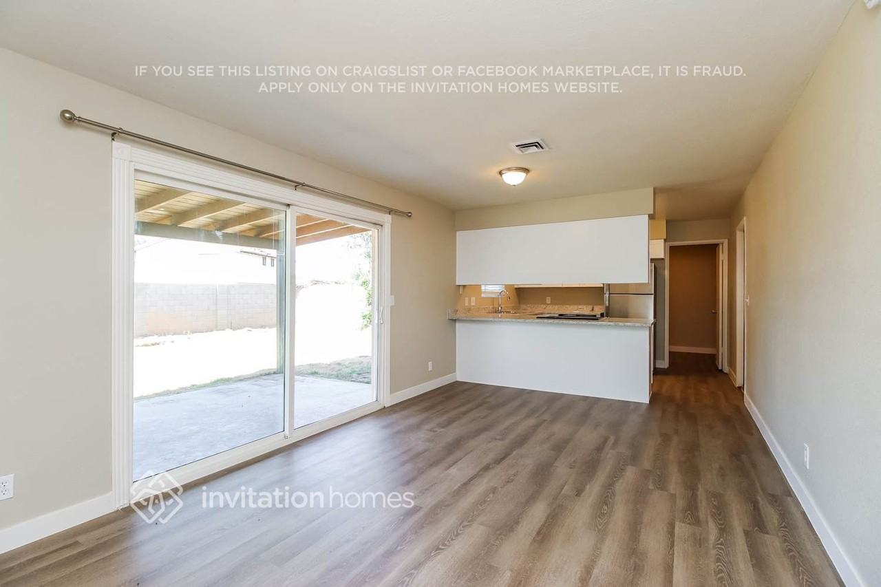 1249 E 8th St - Photo 5 of 17