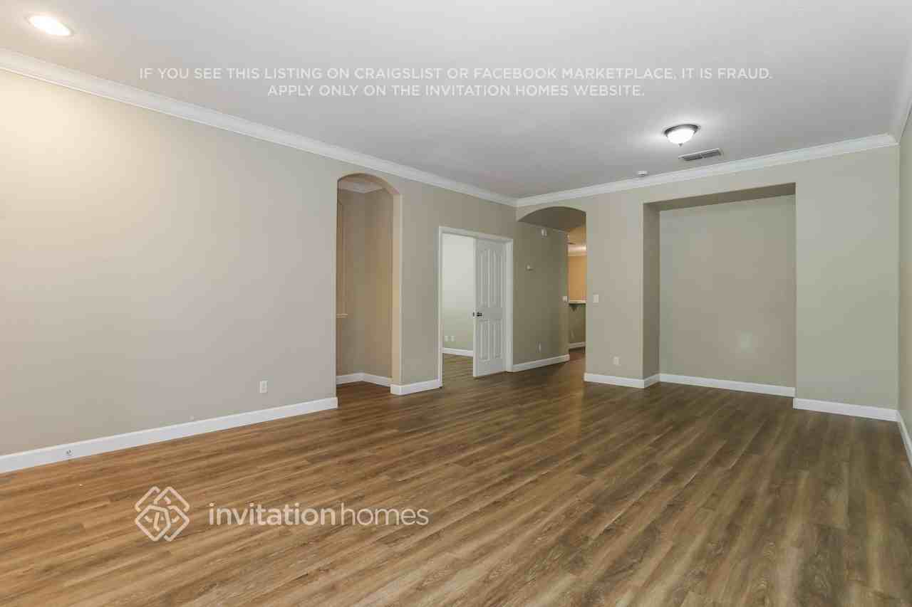 15 Bascom Ct - Photo 3 of 17