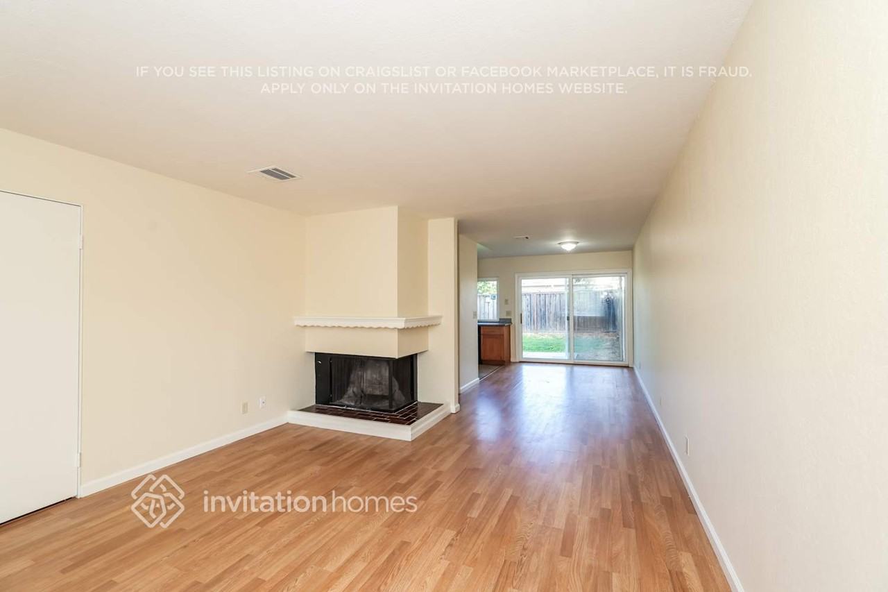 120 Lainey Ct - Photo 3 of 17