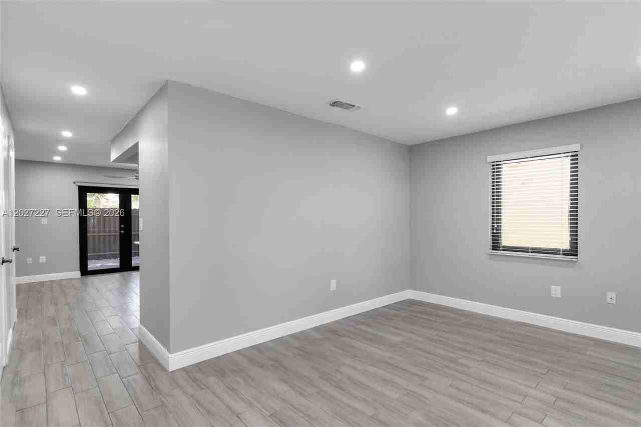 3771 Sw 99th Ave #4 - Photo 3 of 23