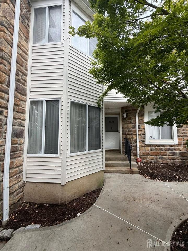 1034 Schmidt Ln - Photo 2 of 16