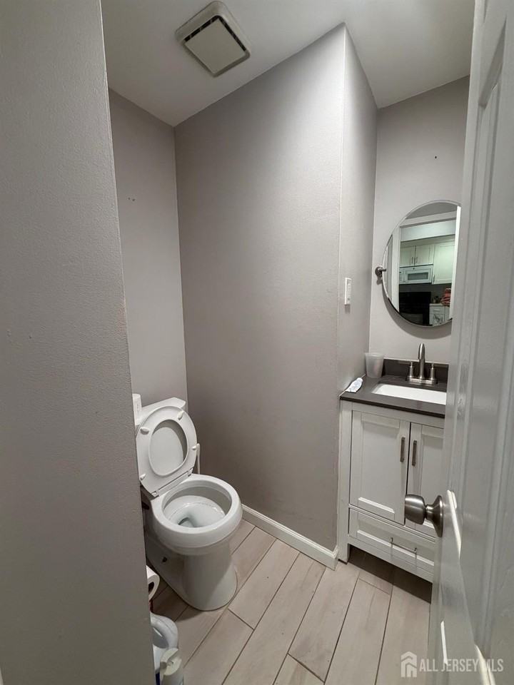 1034 Schmidt Ln - Photo 6 of 16