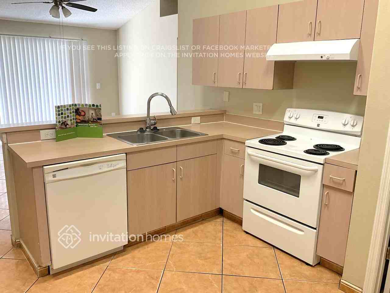 9472 Brackin St - Photo 5 of 12