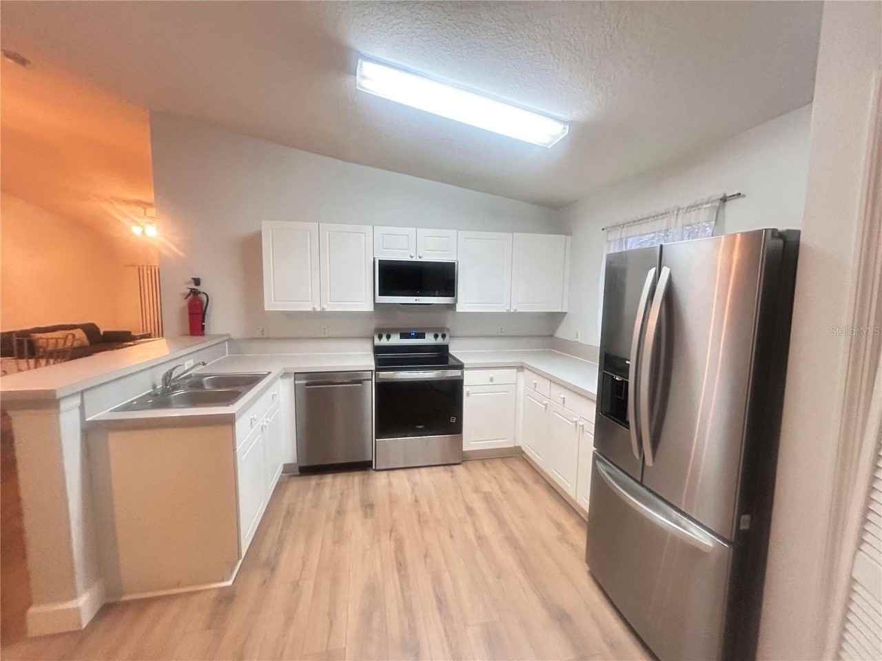 8825 Grand Palms Cir #B - Photo 2 of 13