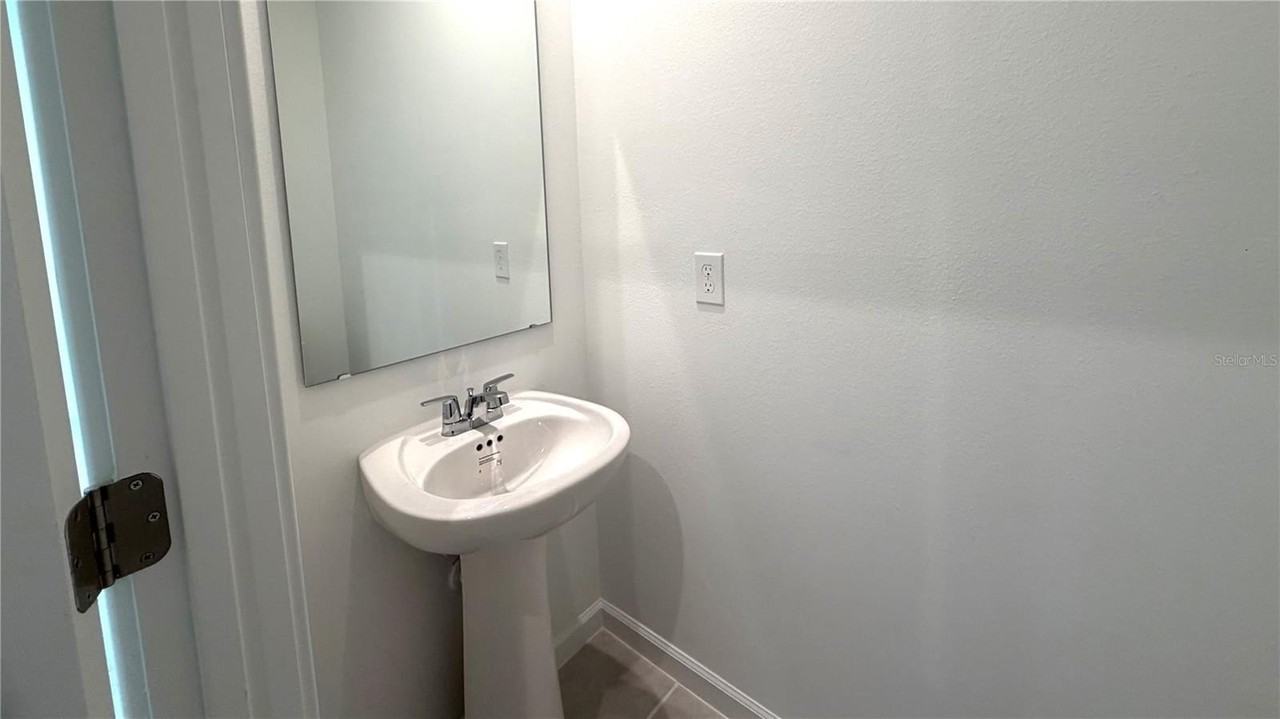 2947 Camellia Flower St - Photo 7 of 27