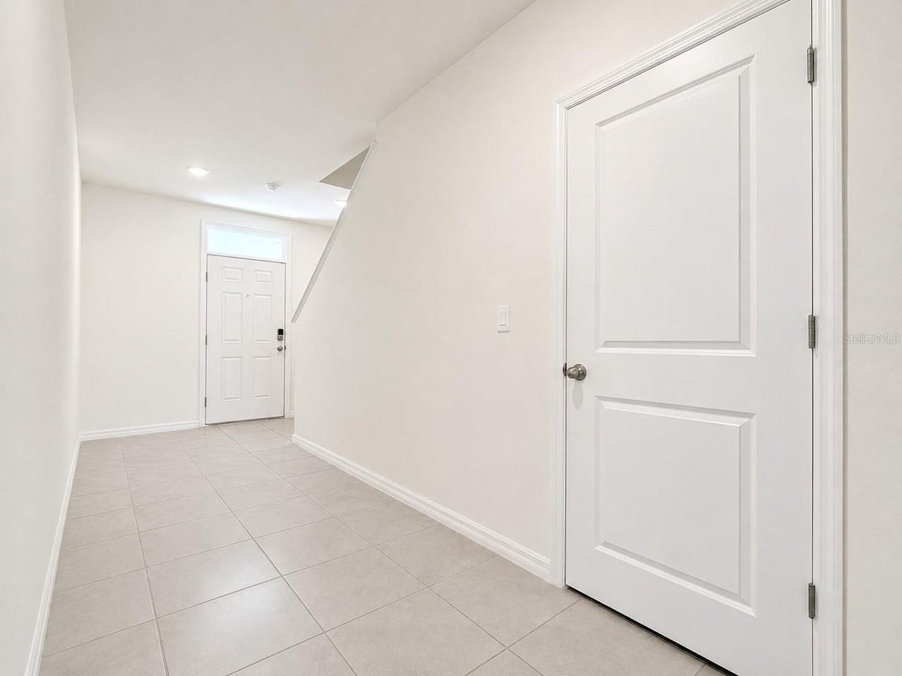 16091 Balboa Mist Cv - Photo 2 of 41
