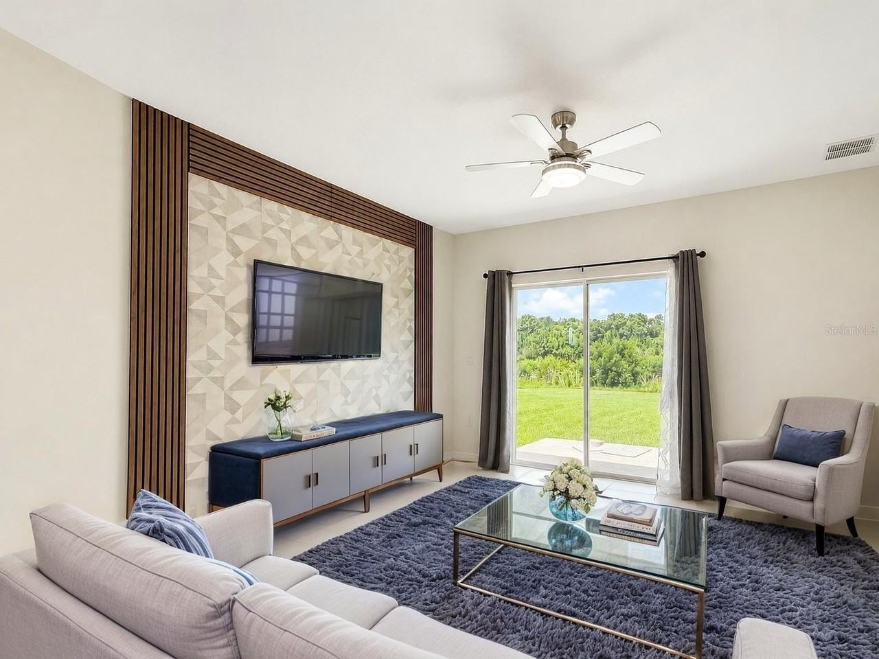 16091 Balboa Mist Cv - Photo 3 of 41