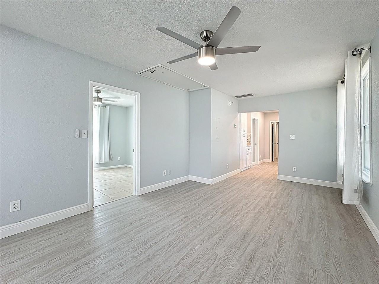 1600 Roosevelt Ave - Photo 5 of 21