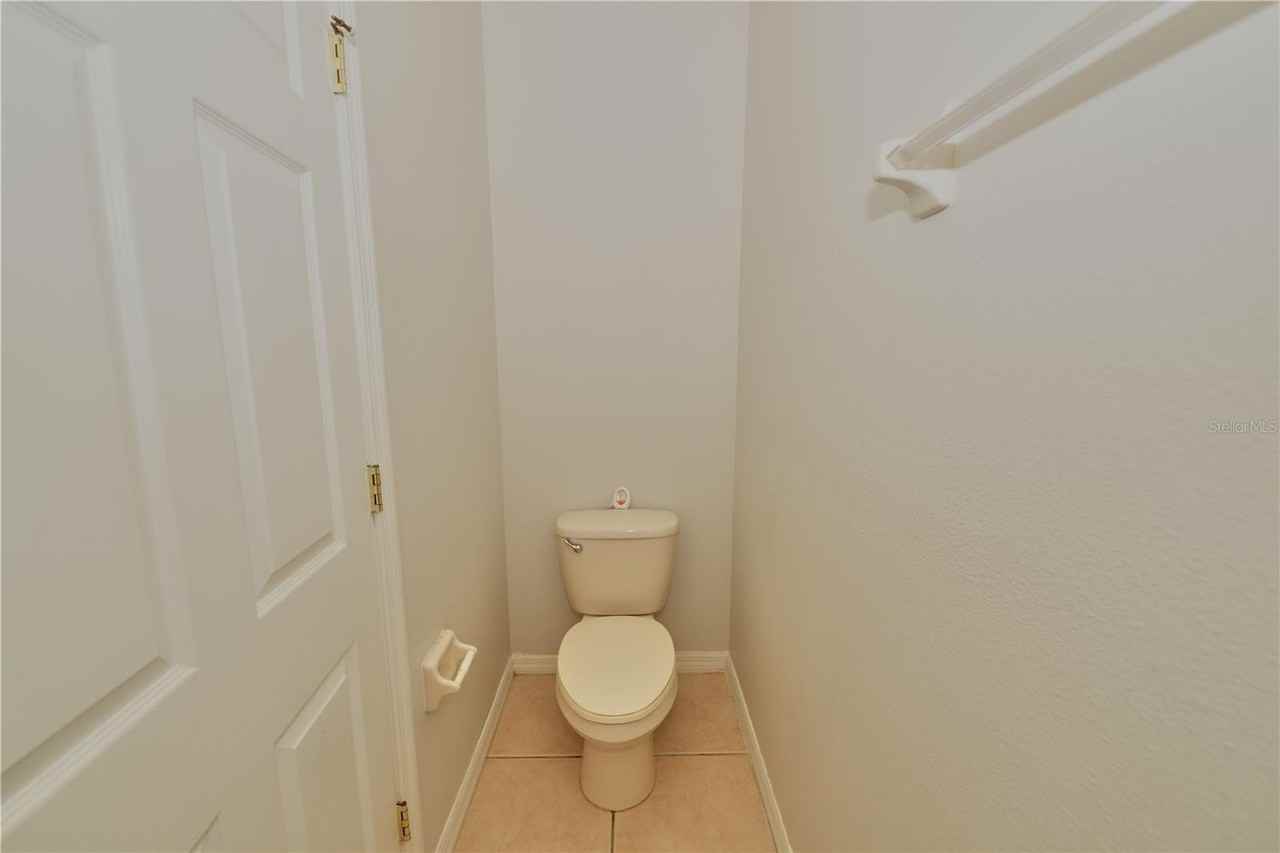 2730 Retreat View Cir - Photo 7 of 24