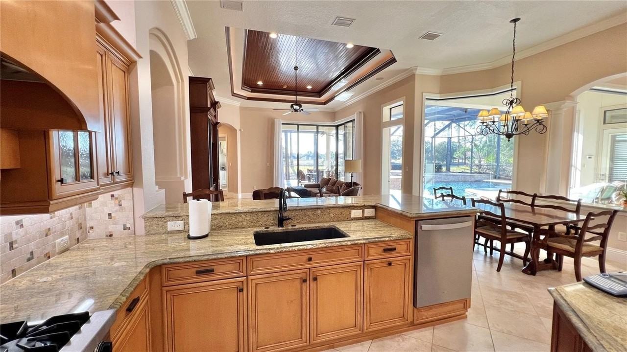 17784 Sw 61st Lane Rd - Photo 6 of 35