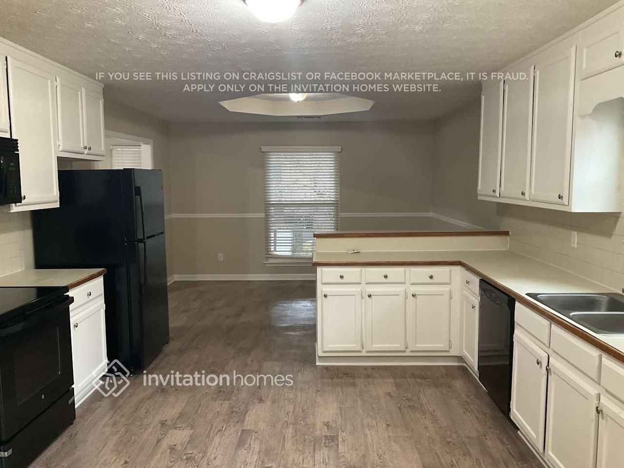 1570 Canberra Dr - Photo 2 of 9