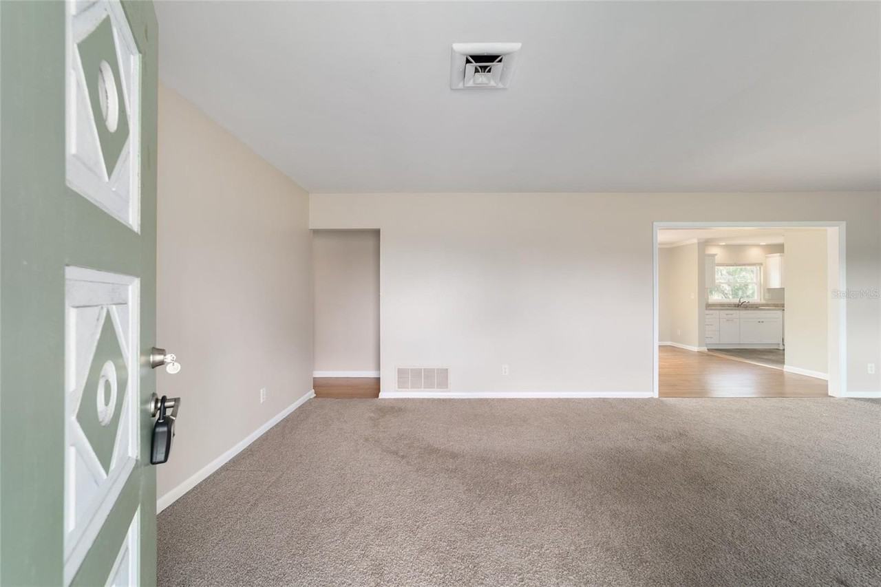 510 Sw 28th St - Photo 4 of 38