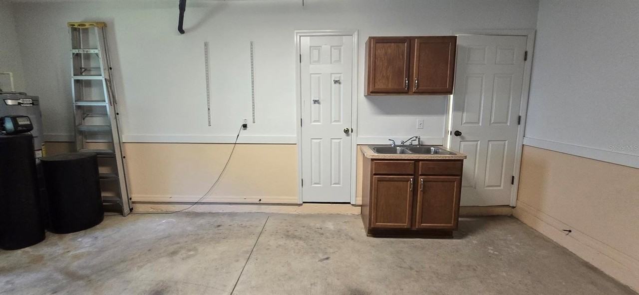113 Teak Rd - Photo 5 of 16