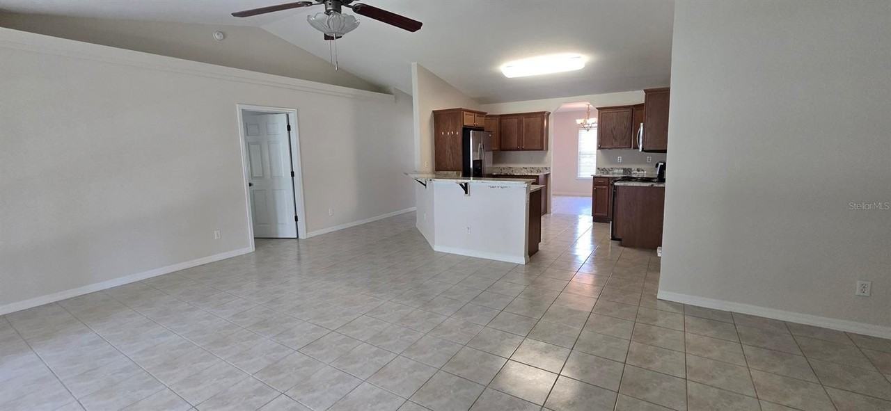 113 Teak Rd - Photo 6 of 16