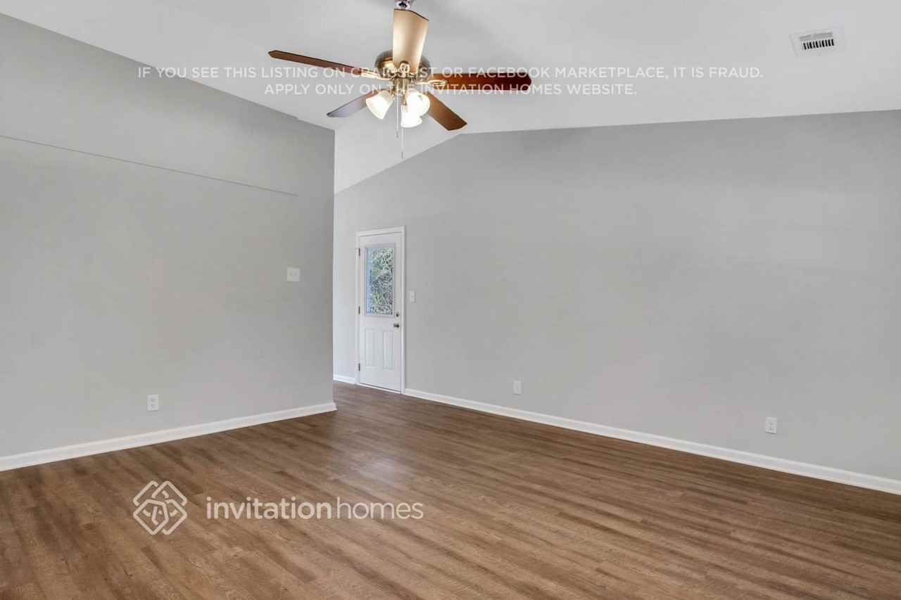 1459 Meadowlark Dr - Photo 4 of 26