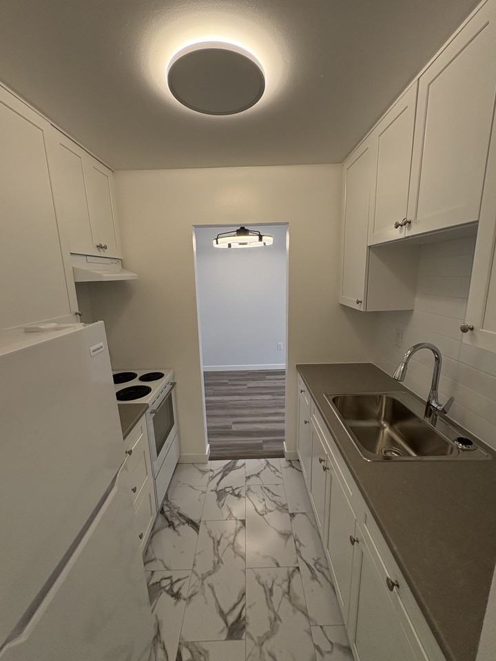 2790 Cedar Hill Rd #205 - Photo 6 of 16