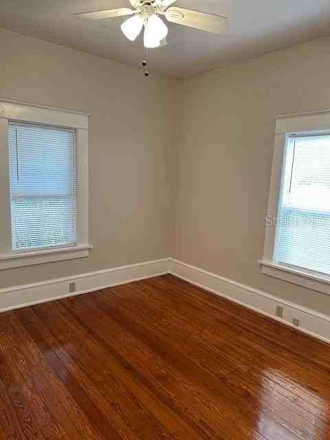 514 New York Ave - Photo 7 of 12