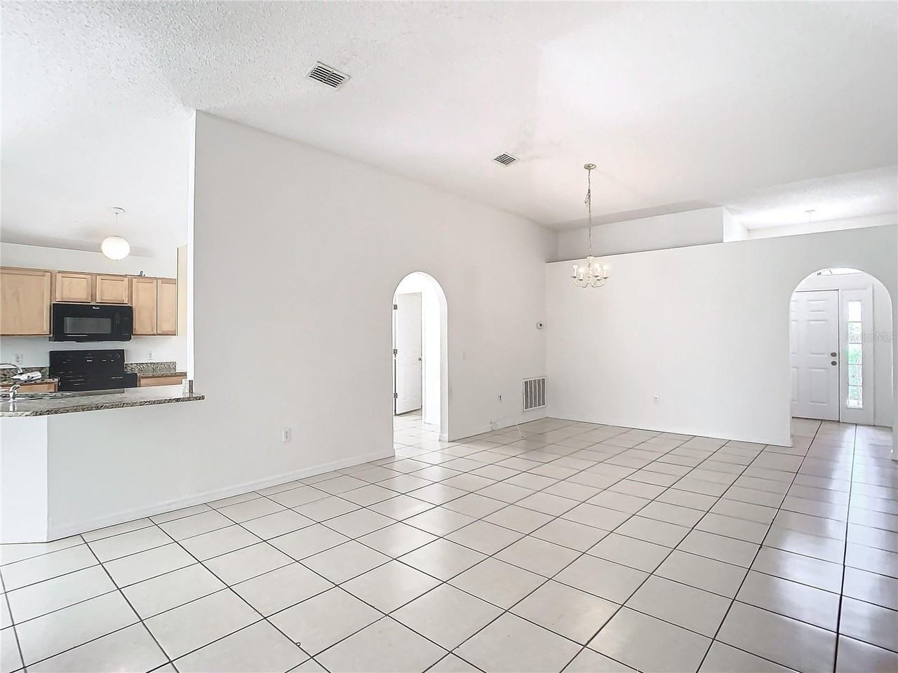 10155 Laxton St - Photo 2 of 44
