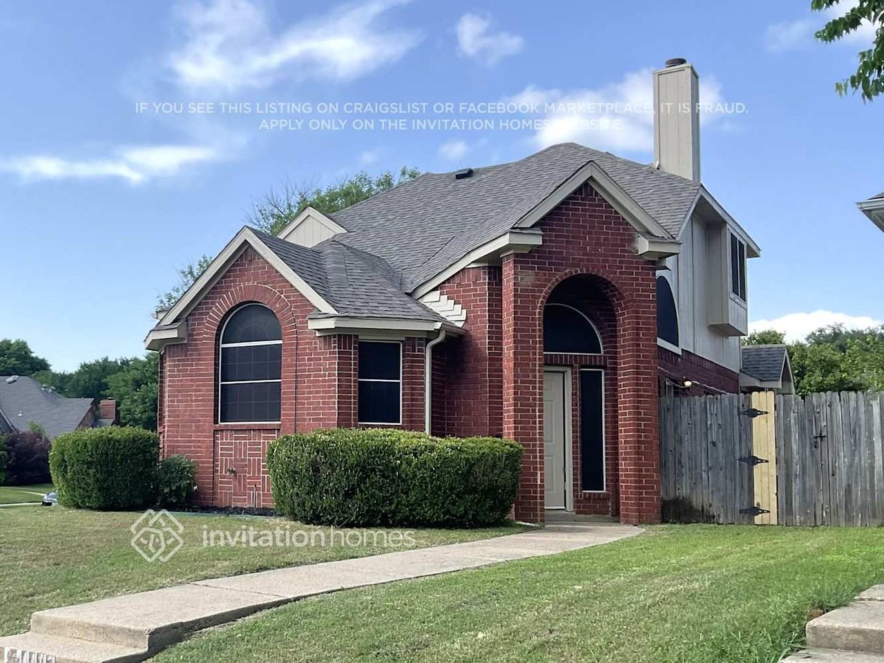 4402 Laredo Dr - Photo 2 of 13