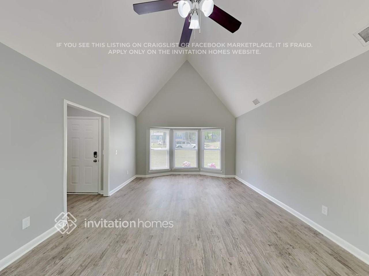 3363 Hollyridge Trl Sw - Photo 3 of 16