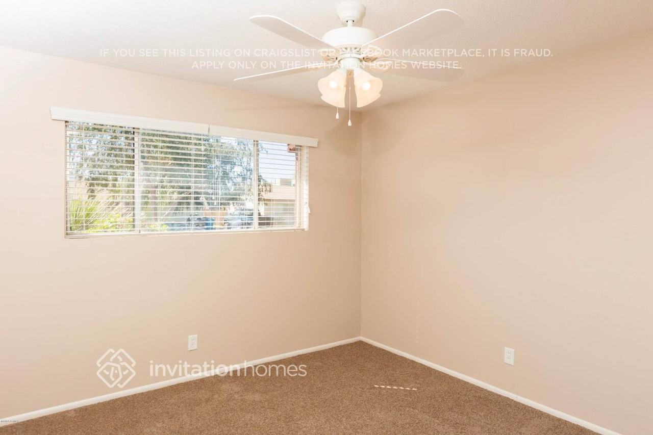 3424 W Bloomfield Rd - Photo 3 of 7