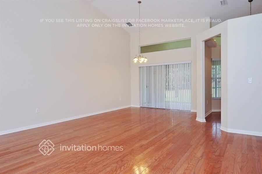 5547 Foxtail Ct - Photo 3 of 21