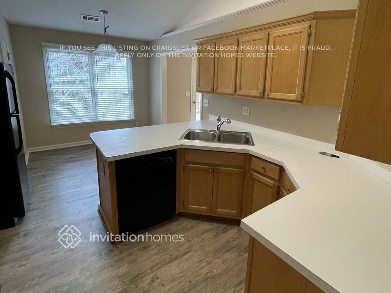 560 Heathgate Dr - Photo 6 of 16