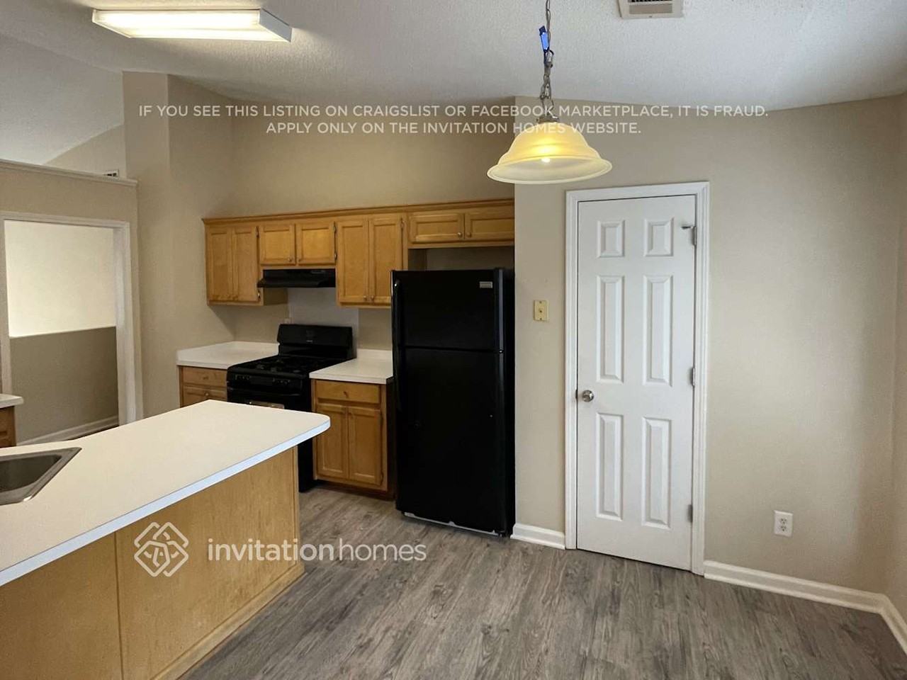 560 Heathgate Dr - Photo 7 of 16