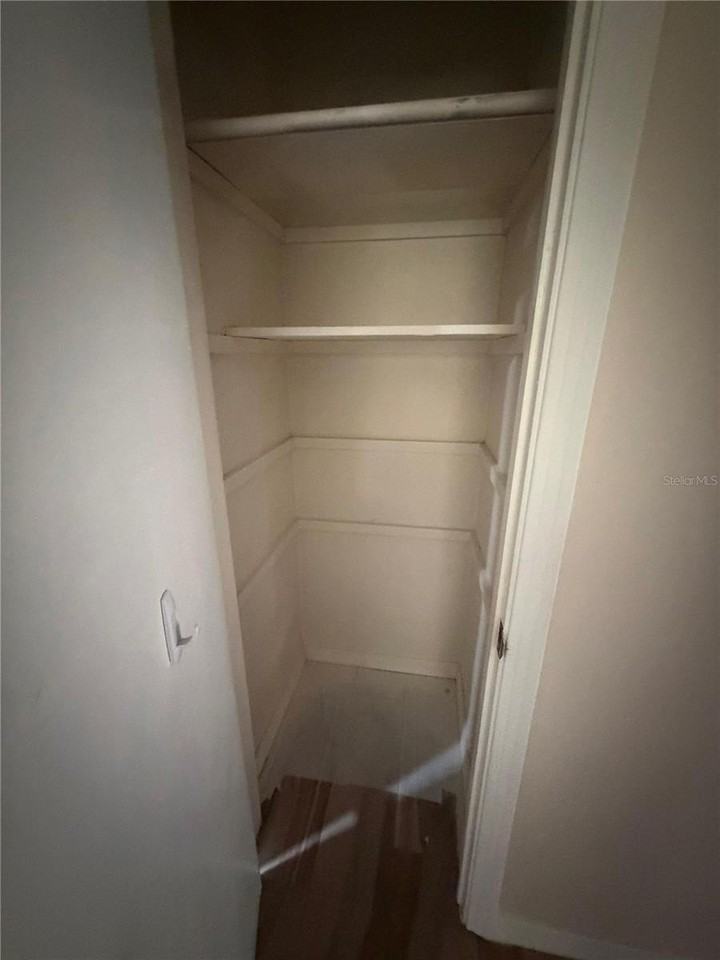 1458 Grove St - Photo 6 of 11