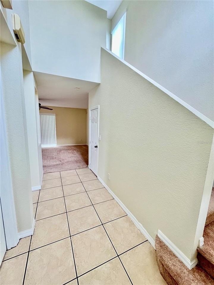 11534 Bay Gardens Loop - Photo 5 of 35