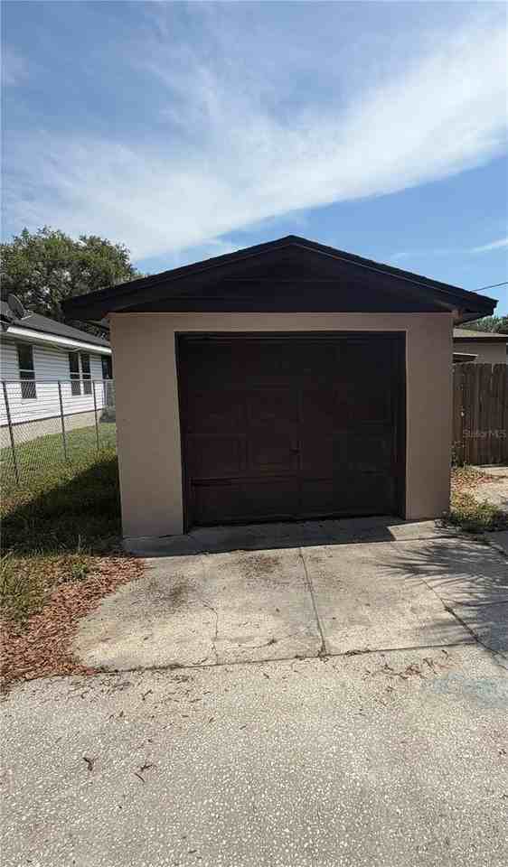625 16th Ave S - Photo 2 of 9
