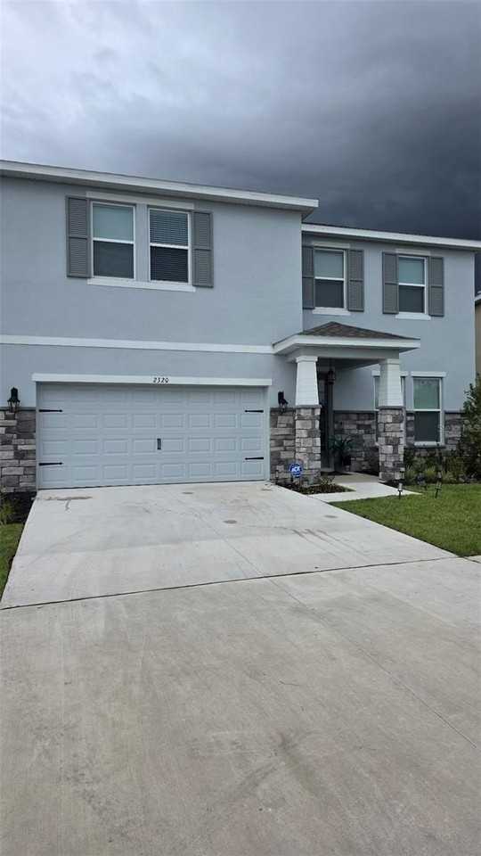 2320 Stratten Dr - Photo 3 of 47