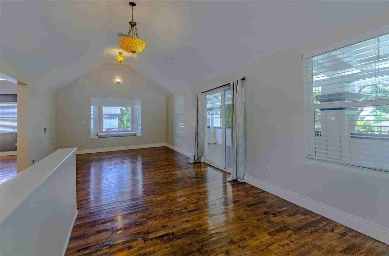 802 8th St N #802 - Photo 5 of 45