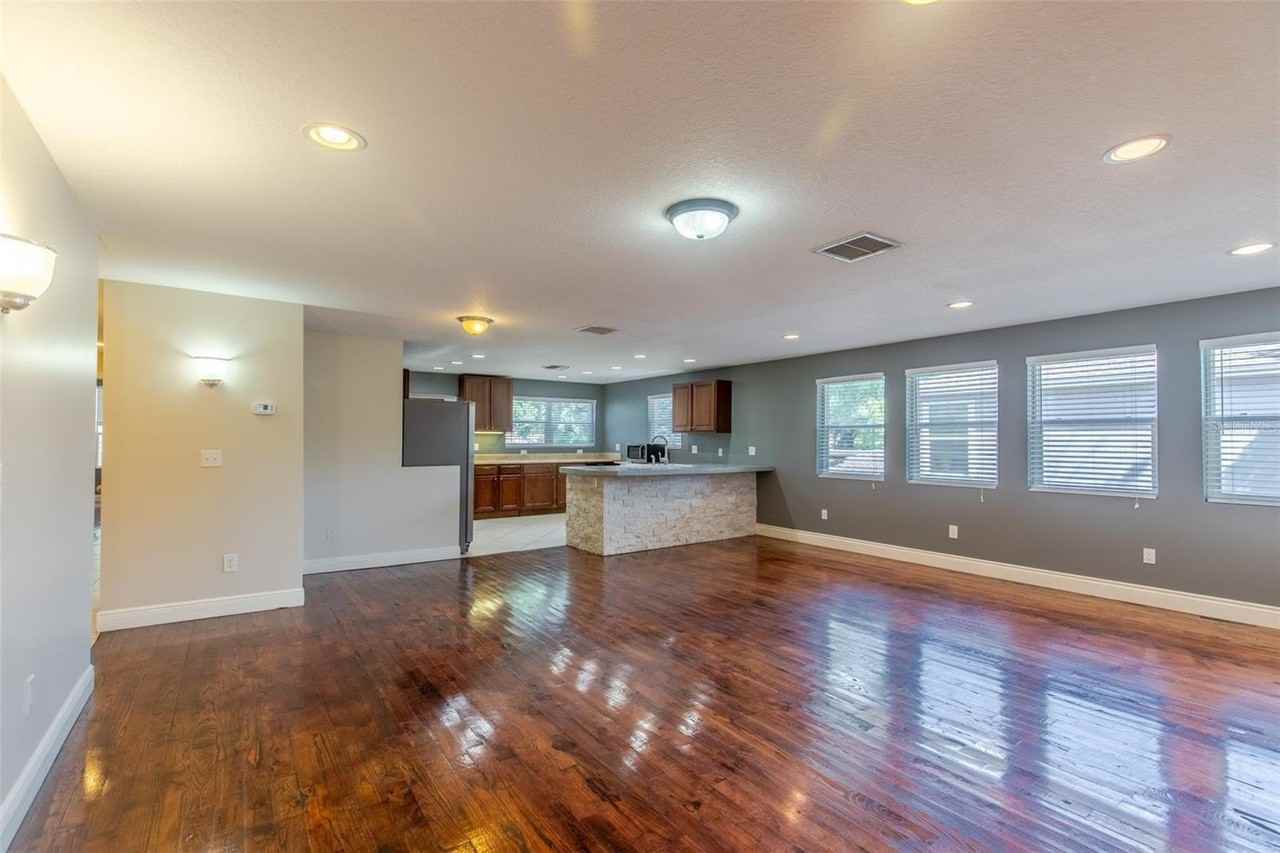 802 8th St N #802 - Photo 6 of 45