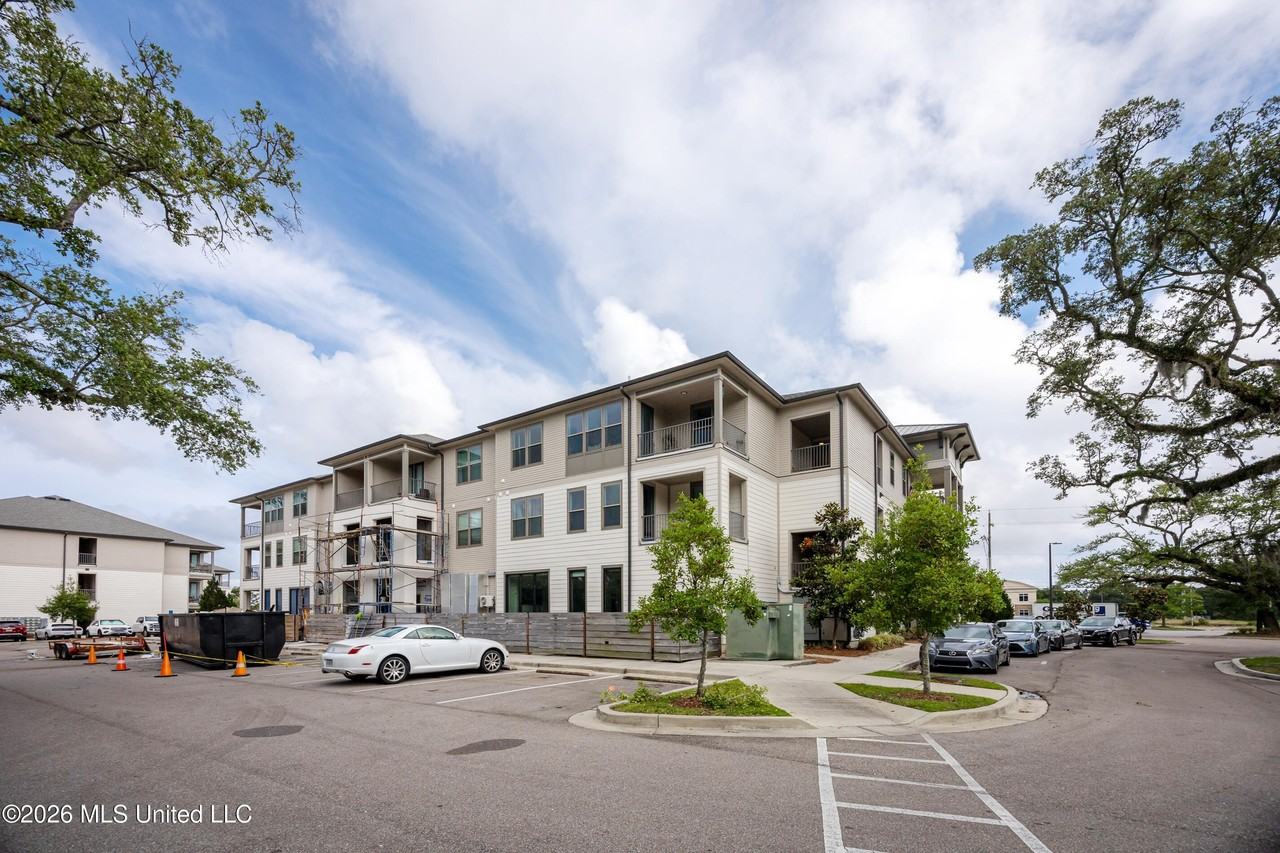 2501 Bienville Blvd Apt 133