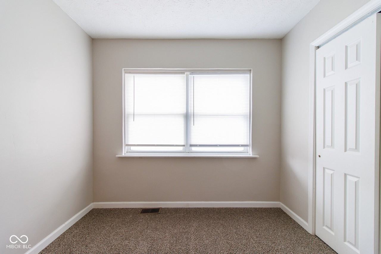 63 S 3rd Ave - Photo 5 of 15