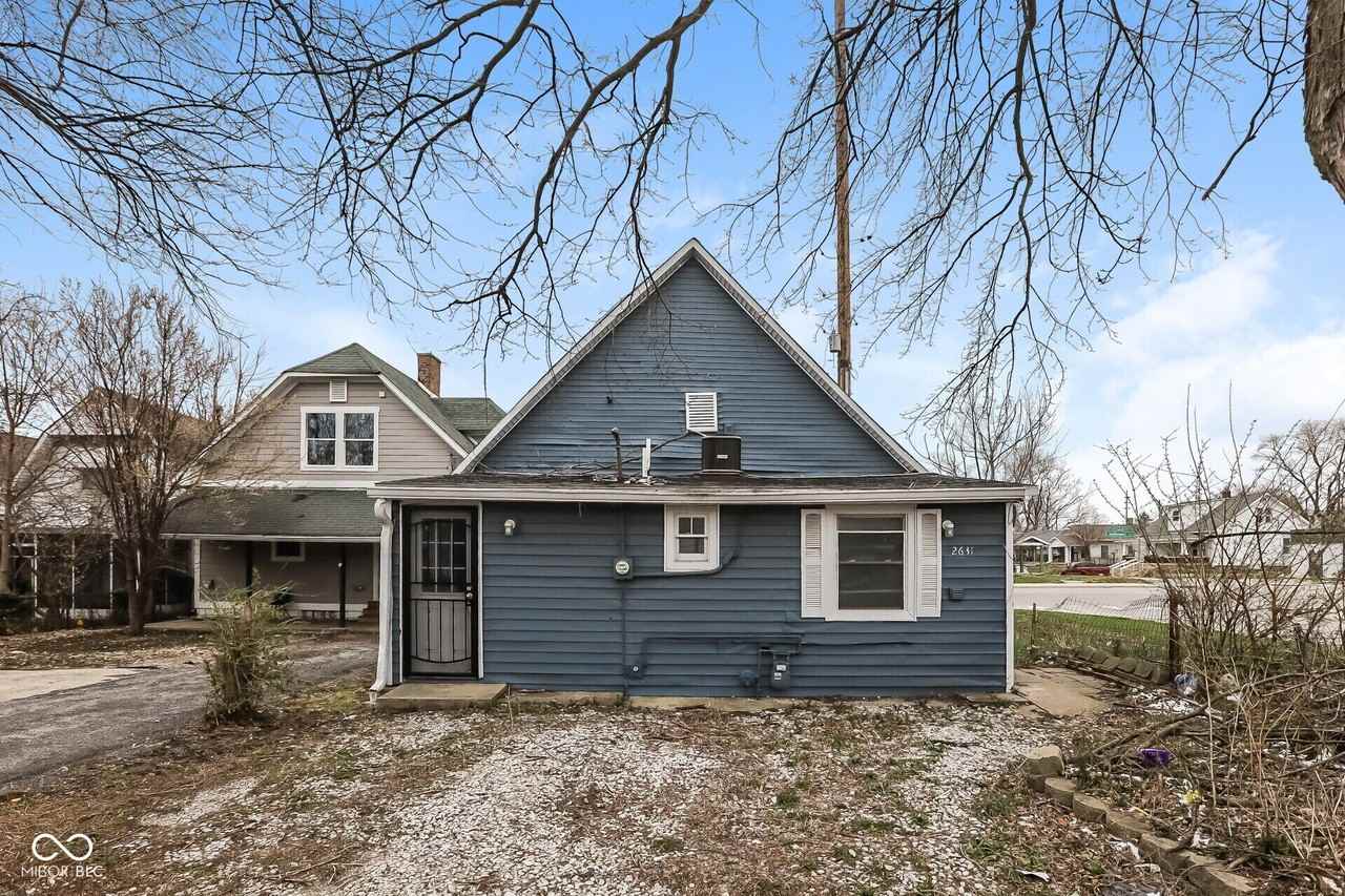 2631 Southeastern Ave - Photo 3 of 22
