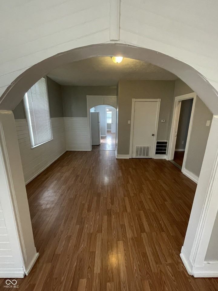 2631 Southeastern Ave - Photo 6 of 22