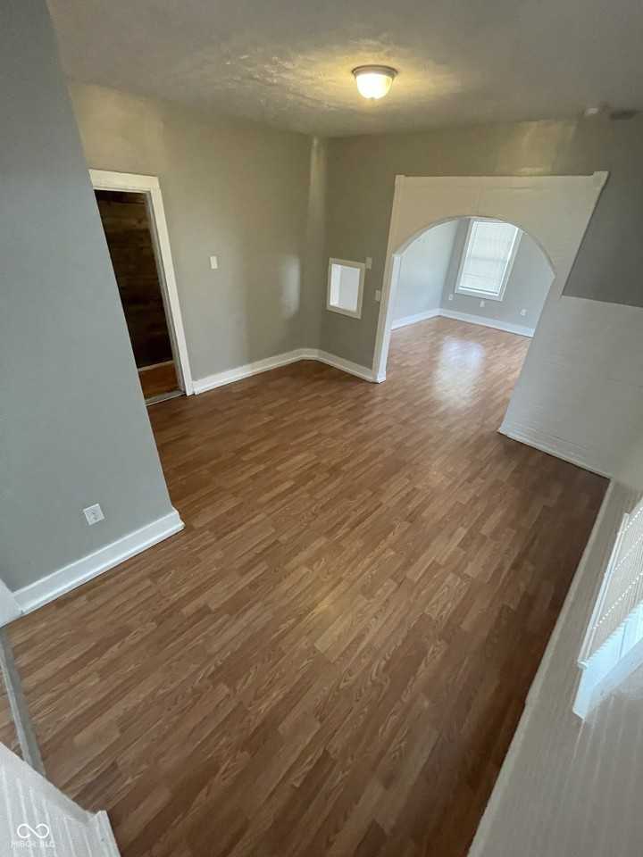 2631 Southeastern Ave - Photo 7 of 22