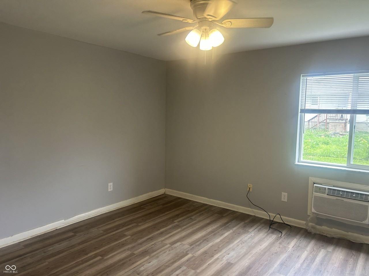 135 W Hendricks St #4 - Photo 6 of 9