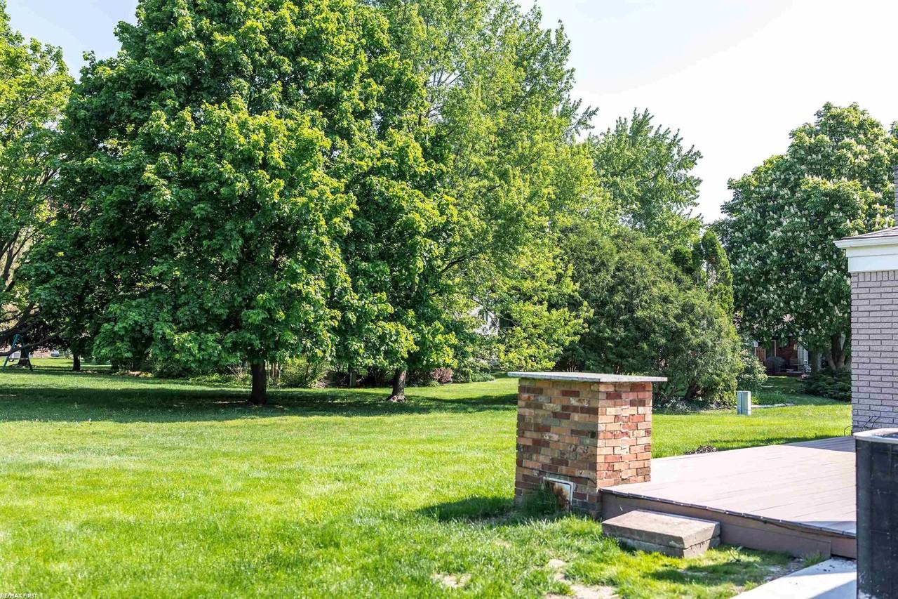 5043 Tyler Dr - Photo 6 of 34