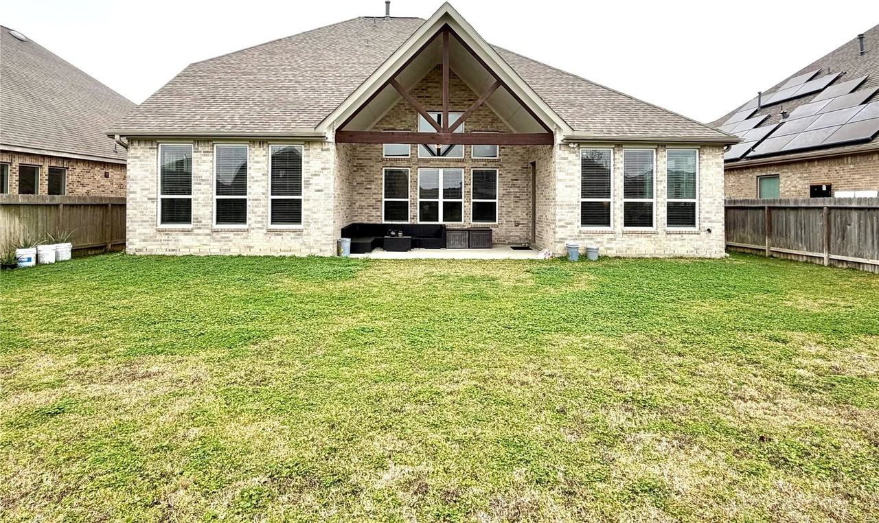 6610 Lake Oasis Dr - Photo 2 of 8