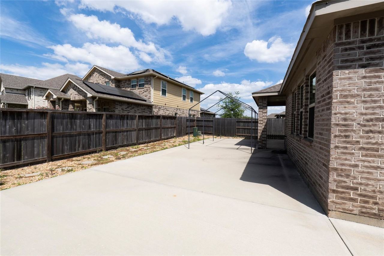 24238 Golden Fallow Dr - Photo 2 of 8
