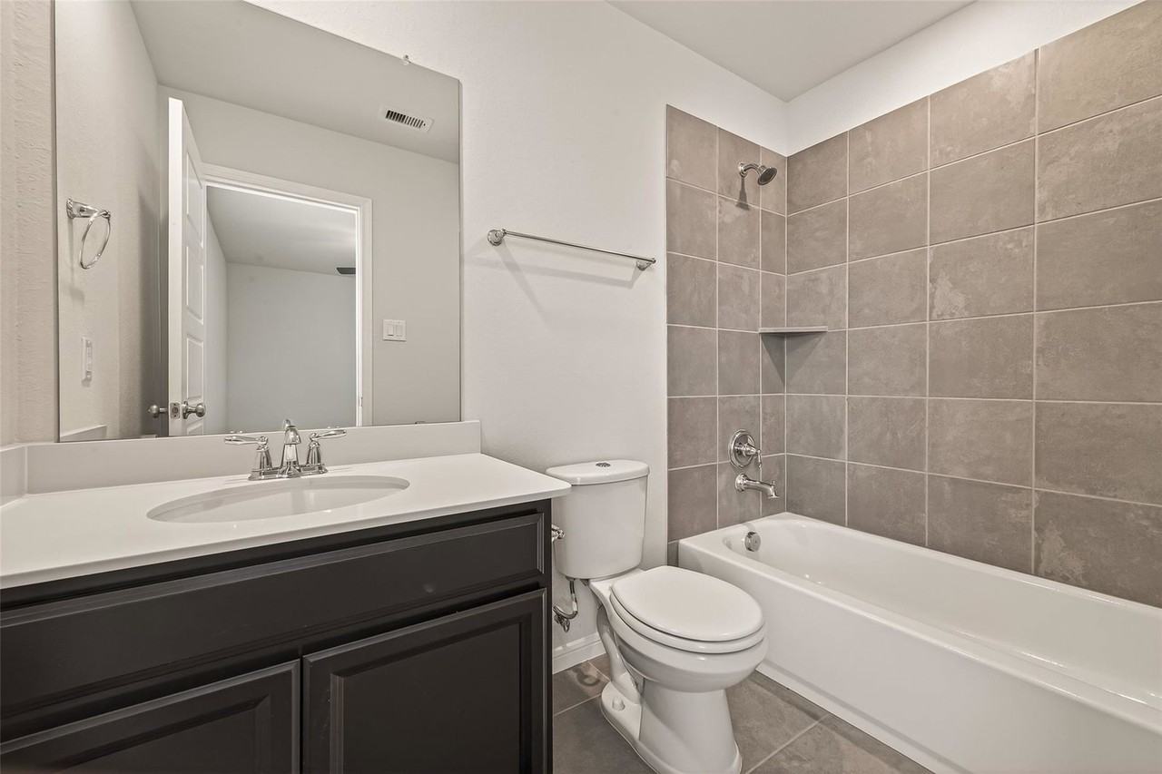 4231 Reese Ravine Ln - Photo 4 of 8