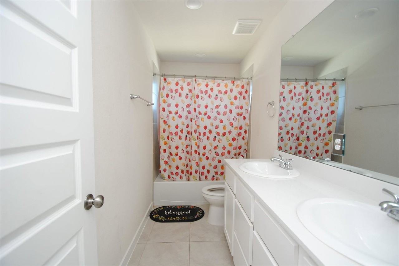 7143 Clearwater Cove Dr - Photo 7 of 8