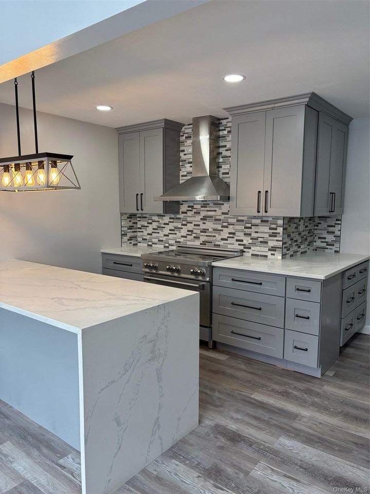 405 I U Willets Rd - Photo 3 of 13